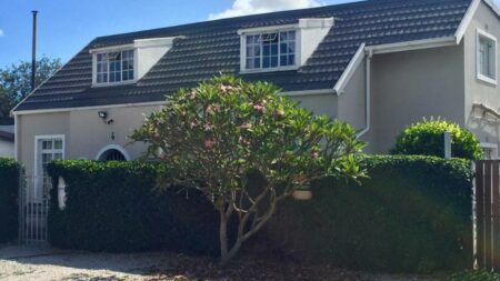Keedols Inn & Backpackers